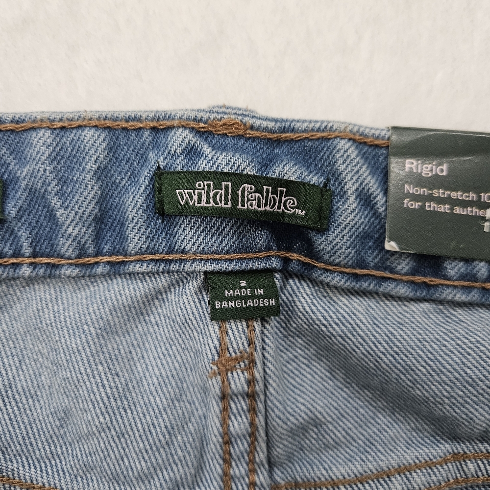 Wild Fable Mid-Rise 90s Relaxed Straight Leg Multi-Tone Jeans in Blue - Picture 3 of 9